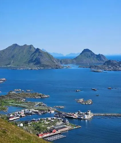 At Lofoten. Molnarodden. * Sund (Nordland)