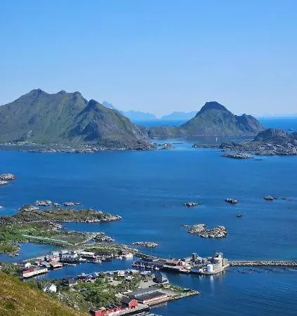 At Lofoten. Molnarodden. * Sund (Nordland)