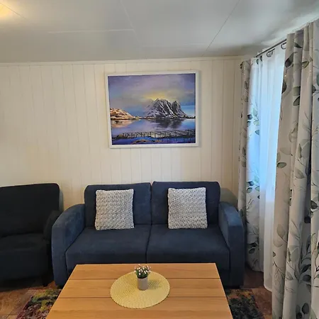 At Lofoten. Molnarodden. * Sund (Nordland)