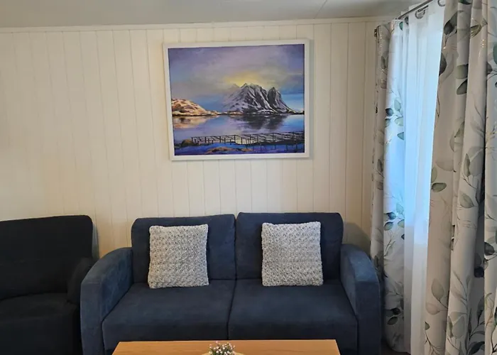 At Lofoten. Molnarodden. * Sund (Nordland)